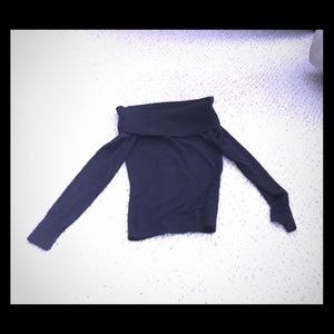 Women’s Black stretch to the shoulder sweater
